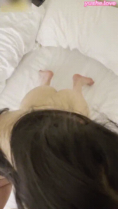 反差白丝萝莉偷偷在公园厕所里大胆口交后入啪啪连续高潮 动图预览