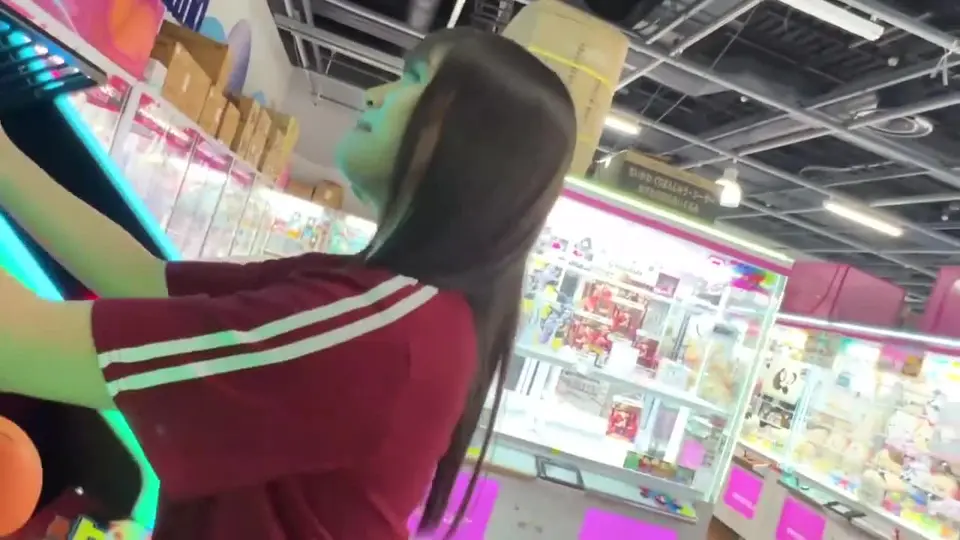 FC2PPV4754819 重遇很久不見的舊同學 因為她變得非常吸引立即和她上床