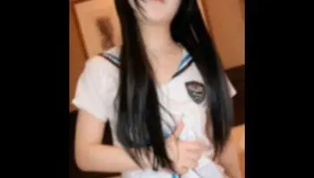 FC2PPV4744116 身穿白色水手服的白皙黑髮少女淫慾大爆發吞精中出