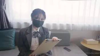 巨乳高中生和老師的故事