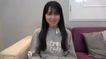 FC2PPV4692690 甜美的女孩引誘年長男人 使他將大量精液注入她敏感的白虎穴裡[Part1]