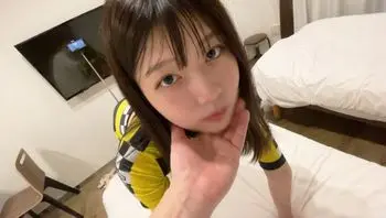 FC2PPV4677103 22歲D杯國寶級女大生賽車女郎服裝登場 纖腰美臀讓人停不了
