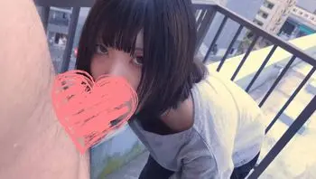 FC2PPV4676435 只需3萬日元便可享受膚白女孩天台口交服務