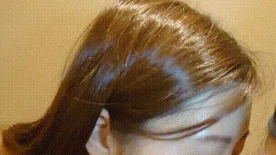FC2PPV4641616 一位美麗的前模特兒人妻在攝影中玩弄其他男人的肉棒 动图预览