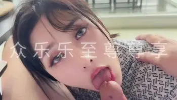 極品美女口交清純樣子真迷人