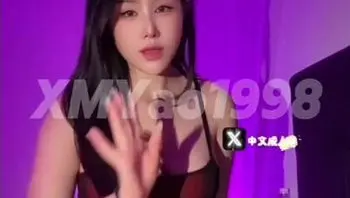 淫蕩美女NTR出軌時給老公視像電話 超騷對話淫水直流