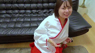 FC2PPV4641070 連續在爆乳巫女口內發射 动图预览