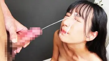 FC2PPV4579728 笑容天真爛漫的可愛女孩超愛口交大量顏射