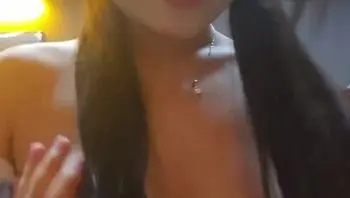 約炮06年雙馬尾可愛萌妹無套內射