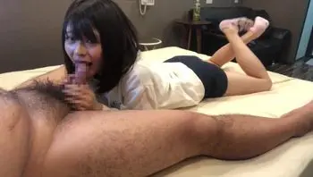 FC2PPV4580470 18歲膽怯可愛美少女身材嬌小娃娃臉被顏射滿臉