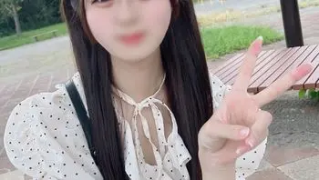 FC2PPV4568356 很少和男性相處經驗的天真女大生 來回抽插敏感身體高潮絕頂