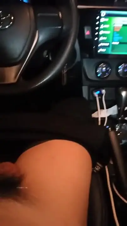 約炮到車上激戰