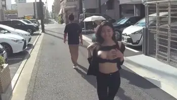 火辣美女野外露出 急不及待到摩鐵來一炮