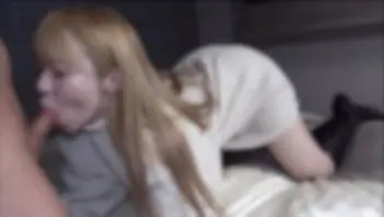 FC2PPV4509645 看著穿長靴金髮美女好像很美味的吃著肉棒吞精