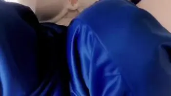 身體極嫩嬌喘呻吟聲的白晢雙馬尾學生