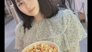 FC2PPV4482295 鄰家純樸護理士情到濃時到公廁指摳小穴 再到摩鐵中出滿滿