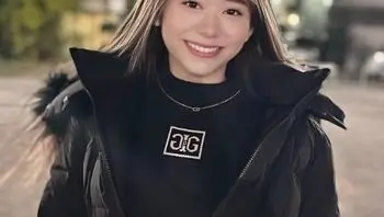 FC2PPV4331257 像偶像的可愛美少女膚白和色色的肉體與清純樣子不太配
