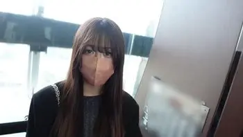 FC2PPV4199480 漂亮口罩女被甜言蜜語騙脫下口罩說影片不會給其他人看 高潮蕩樣被拍下