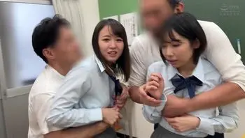 230OREMO086 要脅天真學生把被迷姦片斷公開強行4P