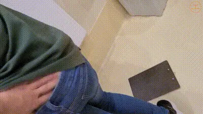 FC2PPV3553768 新婚人妻無法擺脫不對丈夫債務 被迫在工作場所和債主啪啪[Part2] 动图预览