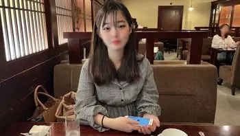 FC2PPV3381039 20歲青澀處女被無套內射 痛苦呻吟滿床是血