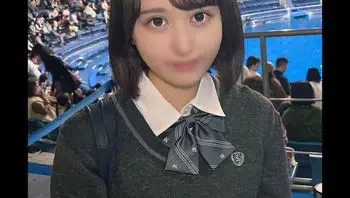 FC2PPV3211729 清純女高中生身體已沉迷深度抽插不能自拔 被內射顏射各一炮