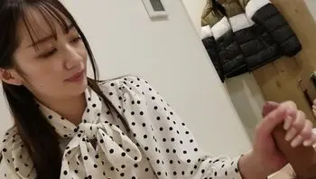 FC2PPV3198337 驚艷漂亮女大生讓男主射了很多在她的白虎穴裡