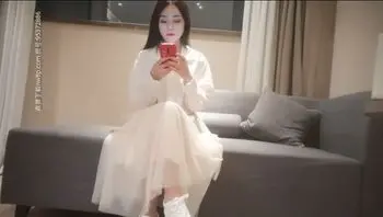 約炮白色長裙女到酒店啪啪 舌吻舔弄口交騎乘一直呻吟嬌喘非常誘人
