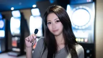 FC2PPV3115328 E奶妹子漂亮臉孔淫蕩身體被按摩器弄得酥癢難耐連續中出