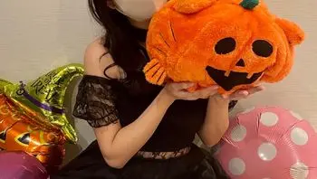 FC2PPV3116744 可愛美少女陪伴渡過萬聖節[1]