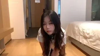 調教黑絲美妹子 主動女上動起來蕩氣呻吟