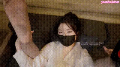 与陌生人交换女朋友 (nana_taipei) 动图预览