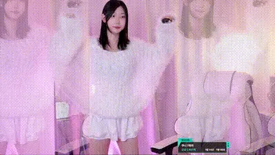 2025-06-12_04-35-40 - akikxxo 动图预览