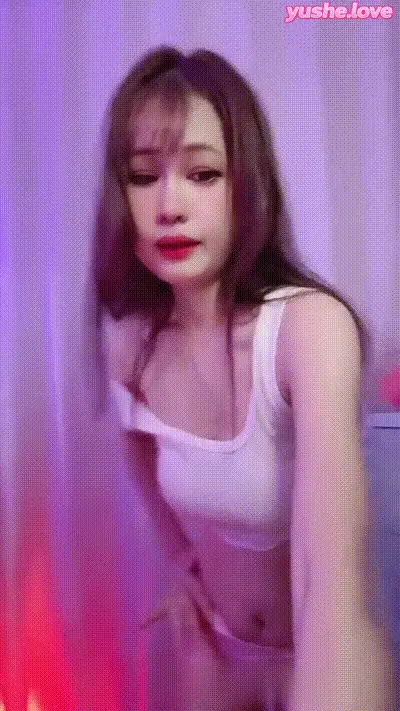 主播 thanh 小蛮腰热舞性感 动图预览
