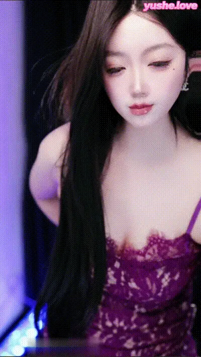 主播_嗯呢，紫色蕾丝透视，极致诱惑！ 动图预览