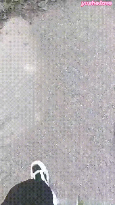 户外与嫂子乱伦操的嫂子淫水直喷 动图预览