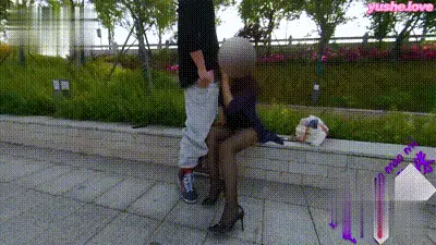 大白天在户外做爱 绿帽人妻狂人 和情人户外露出做爱给路过陌生人看 动图预览