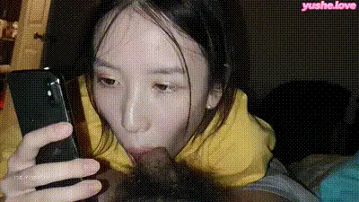 极度淫荡反差 一边还能淡定自如地和未来的岳母大人闲聊家常 动图预览