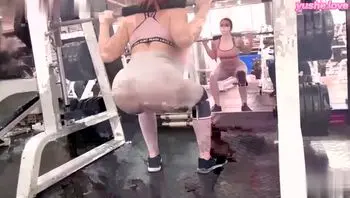性感美臀健身妹子训练后和教练玩肛交后入