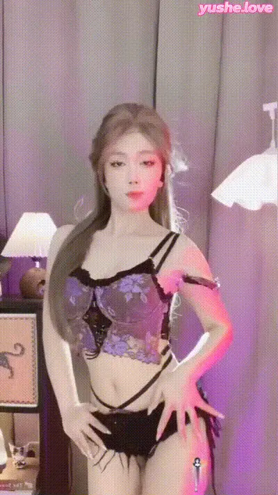 主播#婉晴欧尼 超级火辣热舞 动图预览