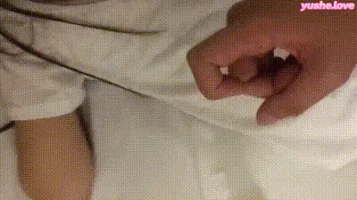 女大学生继妹与继兄以各种姿势做爱 动图预览