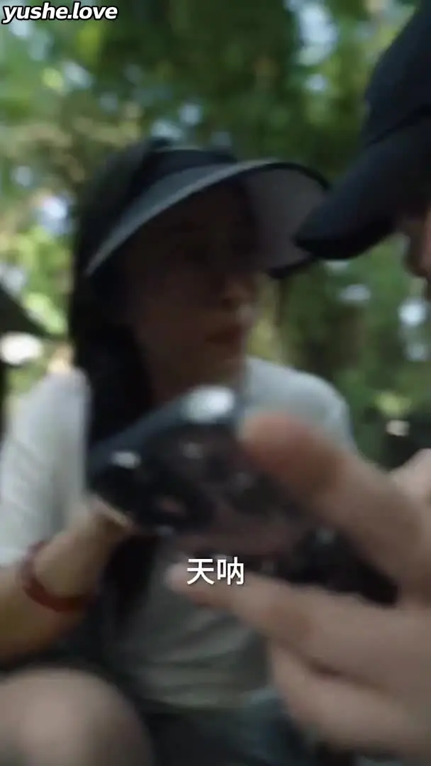 痴傻的小伙和守寡的嫂子相依为命Part006