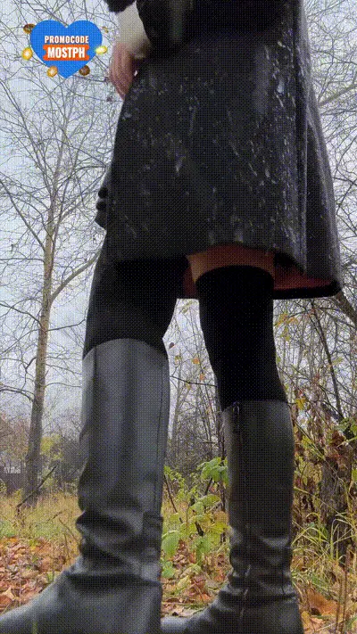 哎呀！可爱的女学生张开双腿撒尿，我不得不为陌生人自慰和射精！-shyblanche 动图预览