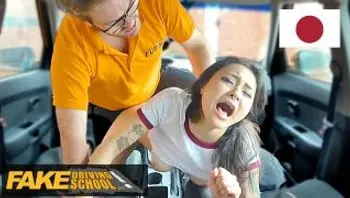 Rae Lil Black 在她紧致的日本阴户中接受教练的大鸡巴 - Fake Driving School-rae lil black