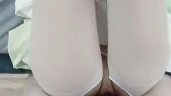 白丝萝莉肉便器 身材苗条小粉鲍小娇乳 被小哥无套输出