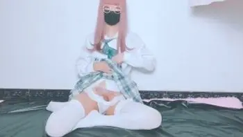【伪娘】千呼万唤的尿道系列：JK白丝牛奶注入膀胱play尿道棒失禁-jinwanxuan1999