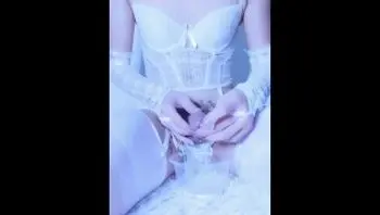 【伪娘】睡袍白丝牛奶灌入膀胱play尿道棒失禁-精液注入牛奶喝掉-jinwanxuan1999