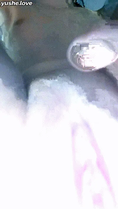 高中生反差少女！成为母狗的过程 先脱光，自慰摆出羞耻的动作 动图预览