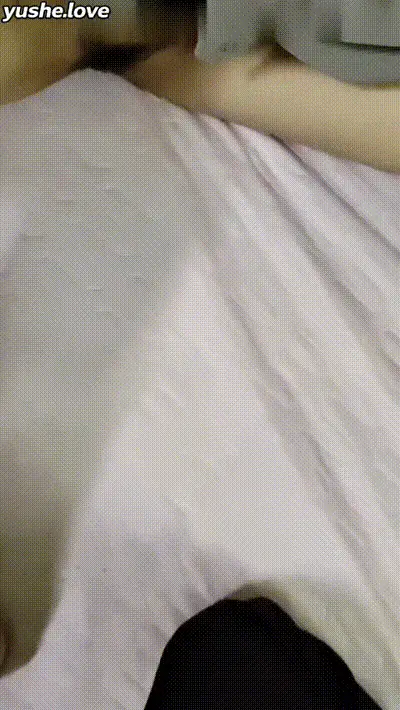 寂寞的嫂子，总是喜欢诱惑我对她犯错，我只能硬着头皮干嫂子了 动图预览