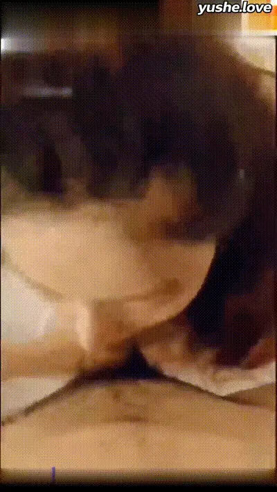 重磅泄密大奶人气网红可爱的莱莉花清纯外表下隐藏着淫荡的心被富家公子哥操了图片 视频精彩刺激 动图预览